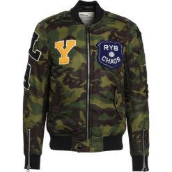 Kurtki męskie: Replay Kurtka Bomber green/brown/black camo