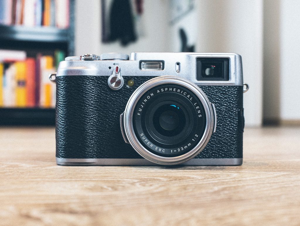 Kamery i aparaty fotograficzne