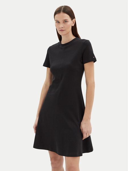Tommy Hilfiger Sukienka codzienna WW0WW45521 Czarny Regular Fit. Czarne sukienki damskie Tommy Hilfiger, na co dzień, m, bez wzorów, z bawełny, bez kołnierzyka, bez ramiączek, proste. Za 219.99 zł.