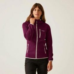 Bluza damska z kapturem Regatta Newhill II. Czerwone bluzy damskie Regatta, m, bez wzorów, z dzianiny, bez ramiączek, z kapturem. Za 216.00 zł.