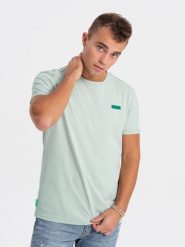Bawełniany t-shirt męski z zieloną naszywką na piersi – miętowy V4 OM-TSCT-0151 - XXL. Zielone t-shirty męskie Ombre Clothing, l, z aplikacjami, z bawełny, bez kołnierzyka, bez ramiączek. Za 77.99 zł.