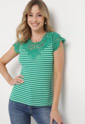 Zielony Bawełniany T-shirt z Prążkowanego Materiału z Koronkowym Dekoltem i Rękawkami Hyacintia. Zielone t-shirty damskie Born2be, m, bez wzorów, z bawełny, bez kołnierzyka, bez ramiączek. Za 39.99 zł.