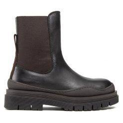 Sztyblety See By Chloé. Czarne botki damskie See By Chloé, bez wzorów, bez obcasa, na płaskiej podeszwie, bez zapięcia. Za 1,559.00 zł.