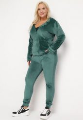 Ciemnozielony 2-Częściowy Welurowy Komplet Dresowy ze Spodniami i Bluzą z Kapturem Bondia. Zielone bluzy damskie Born2be, plus size, bez wzorów, z dresówki, bez ramiączek, z kapturem. Za 79.99 zł.