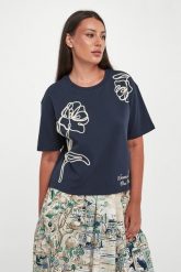 T-shirt damski Sala WEEKEND MAX MARA. T-shirty damskie Weekend Max Mara, m, bez wzorów, bez kołnierzyka, bez ramiączek. Za 639.00 zł.