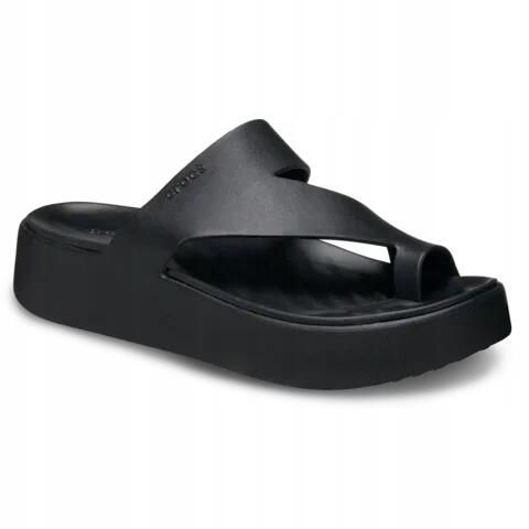 Klapki Dla Dorosłych Crocs Getaway Platform Toe Loop. Czarne klapki damskie Crocs, bez wzorów, z materiału, bez zapięcia. Za 199.99 zł.