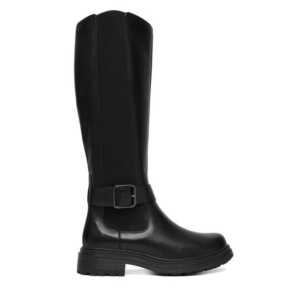 Kozaki Clarks. Czarne kozaki damskie Clarks, bez wzorów, bez obcasa, na płaskiej podeszwie, bez zapięcia. Za 499.99 zł.