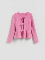 Sweter z wiązaniami - różowy. Czerwone swetry nierozpinane damskie Reserved, l, bez wzorów, z dzianiny, bez kołnierzyka, bez ramiączek. Za 129.99 zł.
