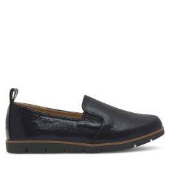 Półbuty Clara Barson. Czarne półbuty damskie Clara Barson, bez wzorów, bez obcasa, na płaskiej podeszwie, bez zapięcia. Za 99.99 zł.