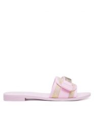 Guess Klapki FLJELY FAL19 Różowy. Czerwone klapki damskie Guess, z aplikacjami, z materiału, bez obcasa, bez zapięcia. Za 419.99 zł.