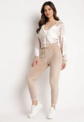 Ciemnobeżowy Komplet Dresowy z Weluru Bluza z Kapturem z Ozdobnym Wzorem i Spodnie Grouvia. Brązowe bluzy damskie Born2be, m, bez wzorów, z dresówki, bez ramiączek, z kapturem. Za 69.99 zł.