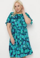 Zielona Trapezowa Sukienka Bawełniana z Elastycznym Dekoltem i Sznurkiem w Talii Eeraphina. Zielone sukienki damskie Born2be, l, bez wzorów, z bawełny, eleganckie, bez kołnierzyka, bez ramiączek, midi, trapezowe. Za 59.99 zł.