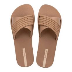 Buty klapki damskie Ipanema Street II. Brązowe klapki damskie Ipanema, bez wzorów, z gumy, street, bez obcasa, bez zapięcia. Za 99.00 zł.