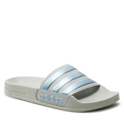 Klapki adidas. Szare klapki damskie Adidas, bez wzorów, sportowe, bez obcasa, bez zapięcia. Za 119.99 zł.