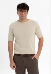 T-shirt basic z dzianiny TM-BURRO. T-shirty męskie Volcano, m, bez wzorów, z bawełny, bez kołnierzyka, bez ramiączek. Za 99.99 zł.