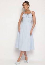 Niebieska Rozkloszowana Gorsetowa Sukienka Vices Ozdobiona Wiązaniem Ralethea. Niebieskie sukienki damskie Born2be, l, bez wzorów, eleganckie, bez kołnierzyka, bez ramiączek, midi, gorsetowe. Za 129.99 zł.