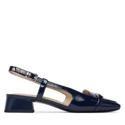 Czółenka Caprice. Niebieskie czółenka damskie Caprice, bez wzorów, bez obcasa, bez zapięcia. Za 399.99 zł.