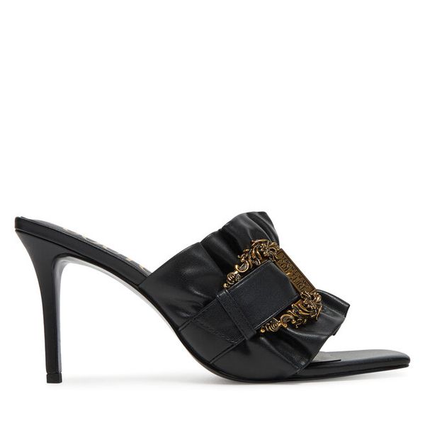 Klapki Versace Jeans Couture. Czarne klapki damskie Versace Jeans Couture, bez wzorów, z jeansu, bez obcasa, bez zapięcia. Za 859.99 zł.