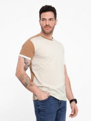 Męski t-shirt z elastanem z kolorowymi rękawami - brązowy V1 OM-TSCT-0176 - XXL. Brązowe t-shirty męskie Ombre Clothing, l, bez wzorów, z bawełny, bez kołnierzyka, bez ramiączek. W wyprzedaży za 39.99 zł.