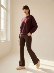 Bawełniane legginsy flare w prążek - brązowy. Brązowe legginsy damskie Sinsay, l, bez wzorów, z bawełny. Za 35.99 zł.