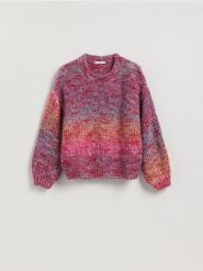 Sweter z obniżoną linią ramion - wielobarwny. Swetry nierozpinane damskie Reserved, l, bez wzorów, z dzianiny, bez kołnierzyka, bez ramiączek. Za 139.99 zł.