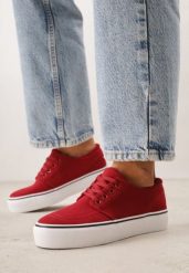 Czerwone Klasyczne Tenisówki z Ozdobnym Paskiem przy Podeszwie Ranora. Czerwone obuwie sportowe damskie Born2be, bez wzorów, z dresówki, bez zapięcia. Za 49.99 zł.