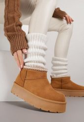 Brązowe Śniegowce na Grubej Podeszwie Zdobione Haftem Sewnella. Brązowe śniegowce damskie Born2be, z jeansu, bez zapięcia. Za 69.99 zł.