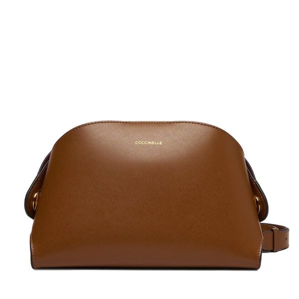 Torebka Coccinelle. Brązowe listonoszki damskie Coccinelle, bez wzorów, bez dodatków. Za 1,309.00 zł.