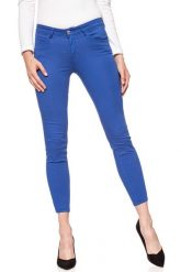 SPODNIE WRANGLER DAMSKIE SKINNY CROP TURKISH SEA W28MHL291 112128460. Niebieskie spodnie materiałowe damskie Wrangler, bez wzorów, z materiału. W wyprzedaży za 89.99 zł.