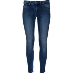 Pepe Jeans jeansy damskie Aero 27/28 niebieski. Niebieskie jeansy damskie Pepe Jeans, bez wzorów, z jeansu. W wyprzedaży za 169.00 zł.