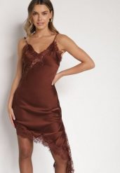 Brązowa Asymetryczna Sukienka z Satyny Ozdobiona Koronką Monivea. Brązowe sukienki damskie Born2be, na co dzień, l, z aplikacjami, z koronki, klasyczne, z asymetrycznym kołnierzem, bez ramiączek, asymetryczne. Za 129.99 zł.