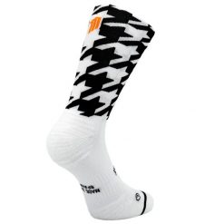 Skarpetki Sporcks Flow. Czarne skarpetki damskie SPORCKS, bez wzorów, z nylonu. Za 154.00 zł.