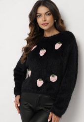 Czarny Puchaty Sweter z Wełną i Aplikacjami Truskawek 3D Leraisa. Czarne swetry nierozpinane damskie Born2be, na jesień, z aplikacjami, z jeansu, eleganckie, bez kołnierzyka, bez ramiączek. Za 99.99 zł.