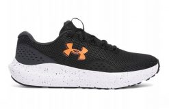 BUTY SPORTOWE MĘSKIE UNDER ARMOUR CHARGED SURGE 3027000-004. Buty sportowe męskie Under Armour, bez wzorów, bez zapięcia. Za 271.09 zł.