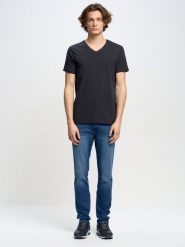 Jeansy męskie niebieskie Terry Carrot 433. Niebieskie jeansy męskie BIG STAR, z denimu, eleganckie. W wyprzedaży za 299.99 zł.