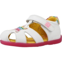 Sandały AGATHA RUIZ DE LA PRADA 242900A Biały. Białe sandały damskie Agatha Ruiz de la Prada, bez wzorów, ze skóry, bez obcasa, bez zapięcia. Za 246.55 zł.