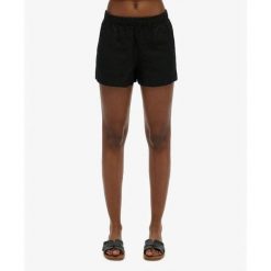 Lniane szorty damskie Superdry. Czarne szorty damskie Superdry, bez wzorów, eleganckie. Za 332.55 zł.