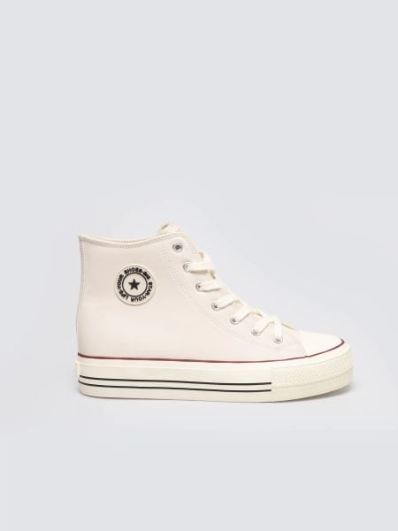 Trampki damskie wysokie ze skóry ekologicznej beżowe SS274293 801. Brązowe trampki i tenisówki damskie BIG STAR, bez wzorów, ze skóry ekologicznej, bez zapięcia. W wyprzedaży za 99.99 zł.