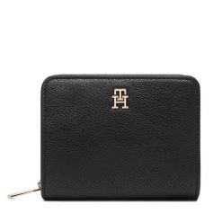 Portfel Tommy Hilfiger. Czarne portfele damskie Tommy Hilfiger. Za 249.99 zł.