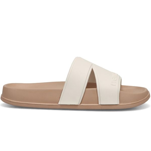 Klapki damskie New Balance SUF20SG3 – beżowe. Brązowe klapki damskie New Balance, na lato, bez wzorów, klasyczne, bez obcasa, bez zapięcia. Za 69.99 zł.