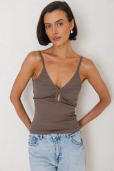 TOP GIGI KAKAO L - Flawless. Topy damskie Flawless, l, bez wzorów, z bawełny, eleganckie, bez kołnierzyka, bez ramiączek. Za 133.60 zł.