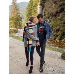 SPODNIE MĘSKIE TYPU JOGGER Z KIESZENIAMI. Szare spodnie materiałowe męskie TOP SECRET, bez wzorów. W wyprzedaży za 59.99 zł.
