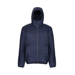 Kurtka puchowa z recyklingowanego poliestru Regatta. Niebieskie kurtki męskie Regatta, bez wzorów, z puchu, bez ramiączek, bez kaptura, trekkingowe. Za 749.99 zł.