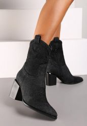 Czarne Botki Typu Kowbojki na Słupku z Przeszywanymi Detalami Laorielle. Czarne botki damskie Renee, bez wzorów, z jeansu, boho, bez obcasa, na obcasie, bez zapięcia. Za 149.99 zł.