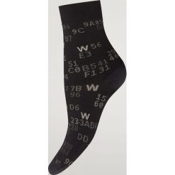 Skarpety Matrix WOLFORD. Skarpetki damskie Wolford, bez wzorów. Za 119.00 zł.