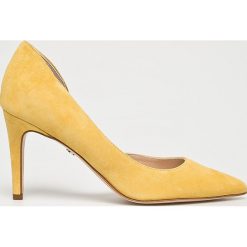 Solo Femme - Szpilki. Żółte szpilki damskie Solo Femme, bez wzorów, z materiału, bez obcasa, na obcasie, bez zapięcia. W wyprzedaży za 239.90 zł.
