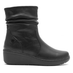 Botki Clara Barson. Czarne botki damskie Clara Barson, bez wzorów, bez obcasa, na koturnie, bez zapięcia. Za 111.99 zł.