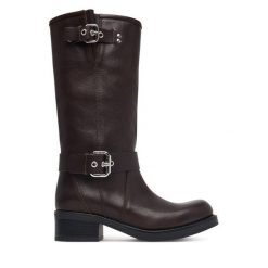Kozaki Weekend Max Mara. Brązowe kozaki damskie Weekend Max Mara, bez wzorów, bez obcasa, na płaskiej podeszwie, bez zapięcia. Za 2,134.00 zł.