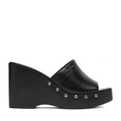 Klapki G-Star Raw. Czarne klapki damskie G-Star Raw, bez wzorów, retro, bez obcasa, bez zapięcia. Za 259.99 zł.