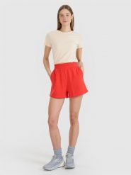 4F Spodenki dresowe damskie - czerwone XL. Czerwone szorty damskie 4F, bez wzorów, z bawełny, sportowe. Za 59.99 zł.